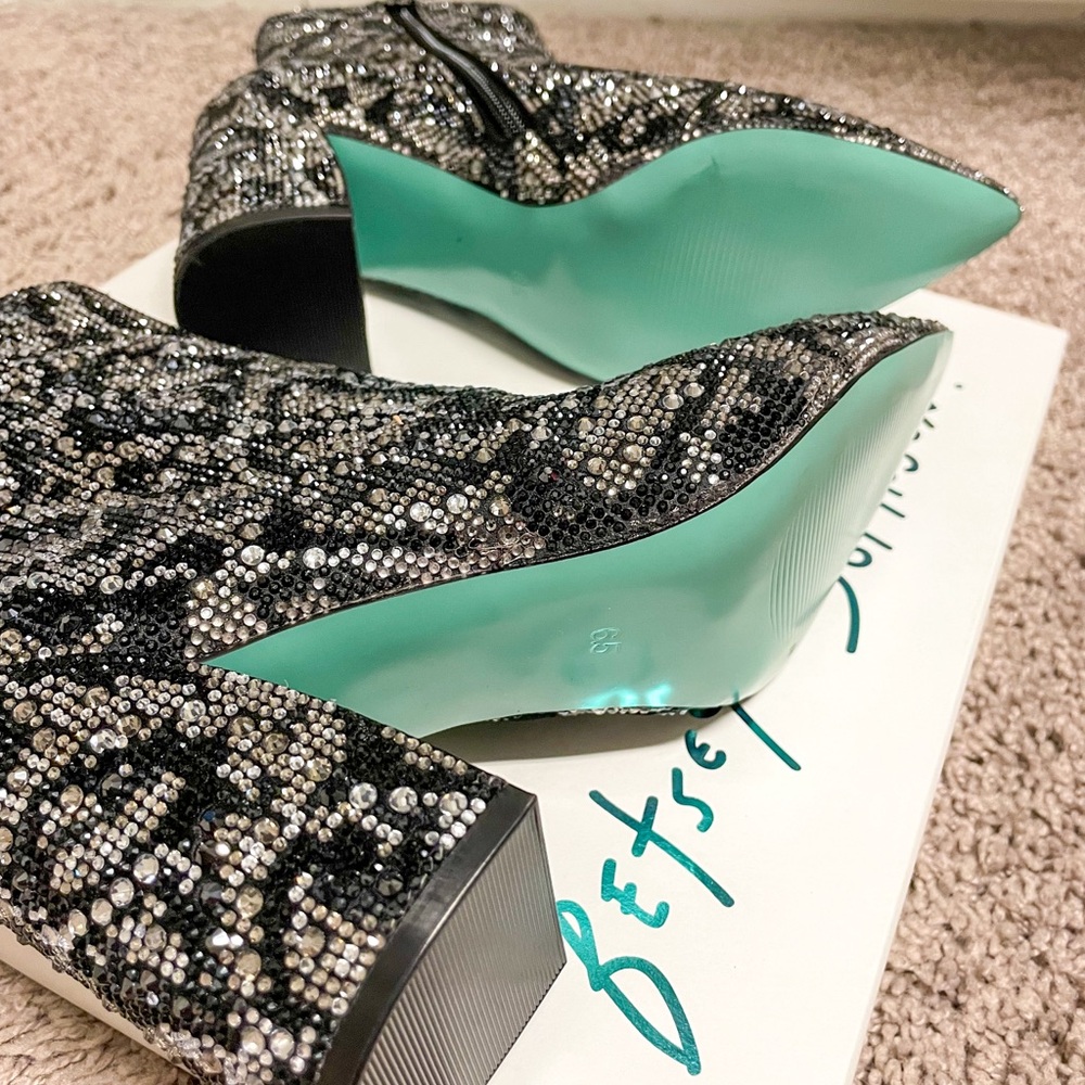 Betsey Johnson KRIS SNAKE PRINT booties. 3.5” heel.